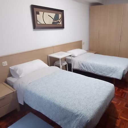 Casa Caminante - Habitacion Apartment Pamplona Luaran gambar