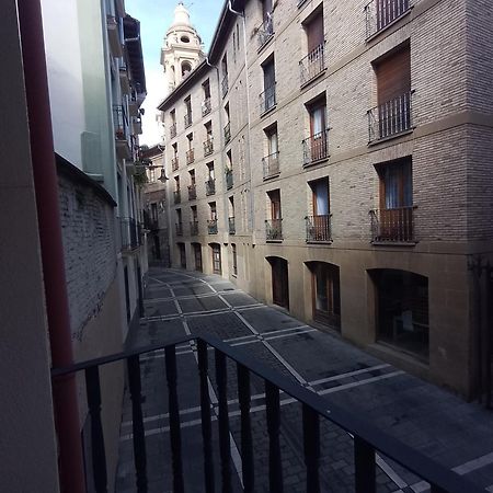 Casa Caminante - Habitacion Apartment Pamplona Luaran gambar