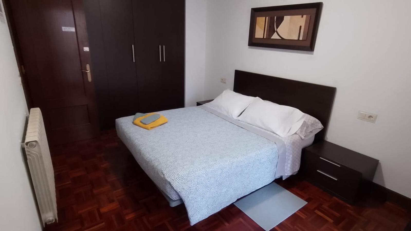 Casa Caminante - Habitacion Apartment Pamplona Luaran gambar